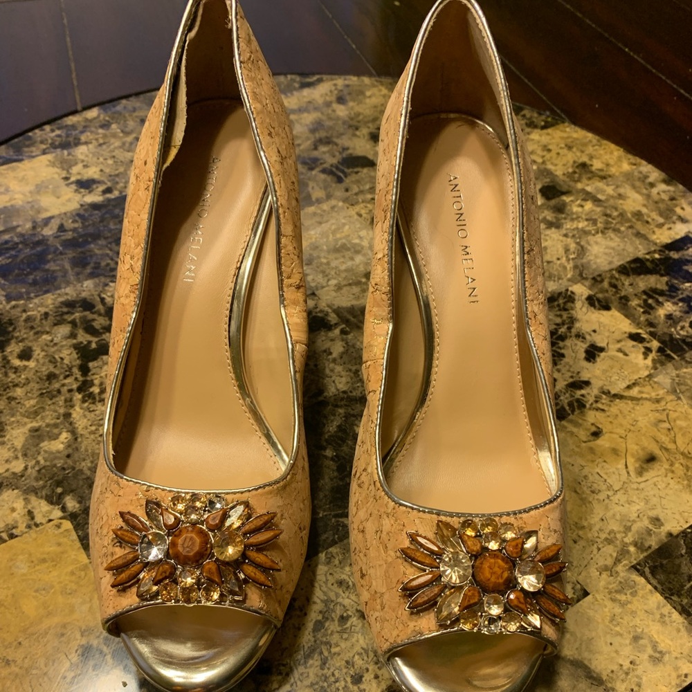 Women shoes -cork material; size 9. Rarely used